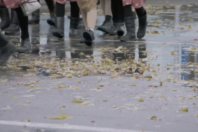 «Пока ты на фабрике, сотрудники оперативной части приходят и проверяют, где лежат твои трусы»