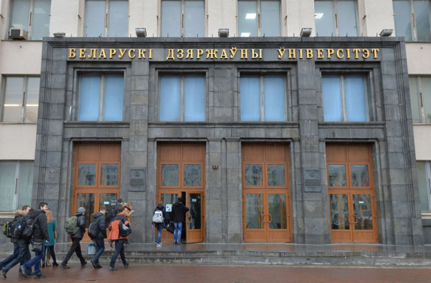 «Колькасць тых, хто навучаецца на беларускай мове, скарачаецца, і гэта свядомая палітыка рэжыму Лукашэнкі»