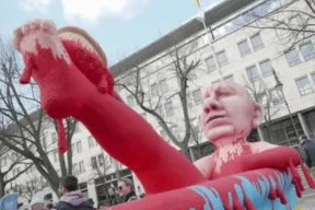 Невзоров: «То, чем так самозабвенно занимается Путин, это не геополитика. И не политика»